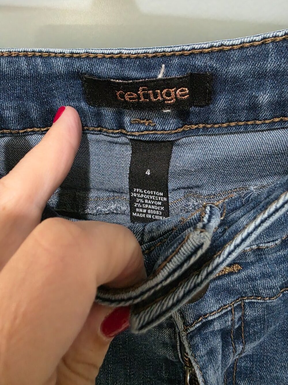 Refuge High-Rise Button Fly Jean Shorts – Size 4, Blue Denim - Picture 3 of 10